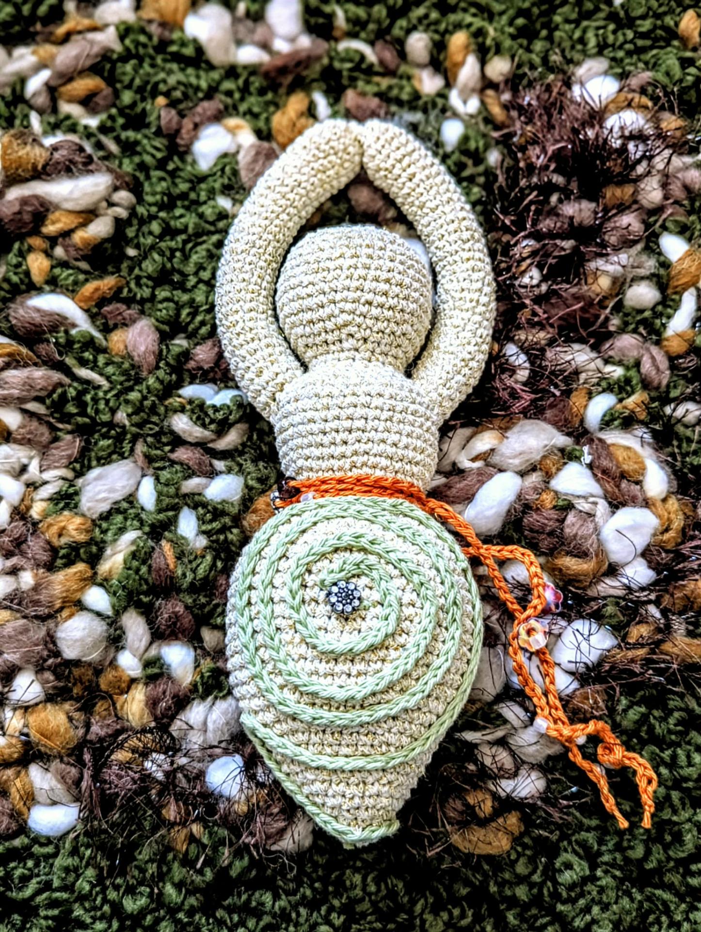 Peluches et couverture crochetés à la main